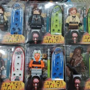 STAR WARS  FIGURAS CON SKATES Y SABLES DE LUZ X 8